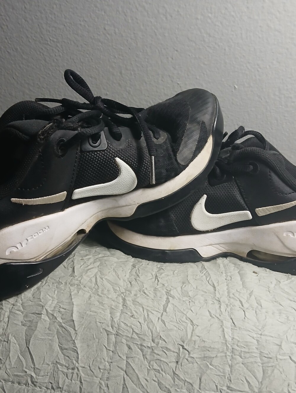 Nike Black and White Runner Sneakers